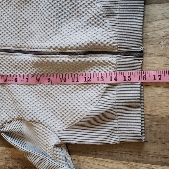 LADIES SPORTS ZIPPER FRONT CROPPED JACKET AND LEGGINGS Sz LARGE - Picture 9 of 15